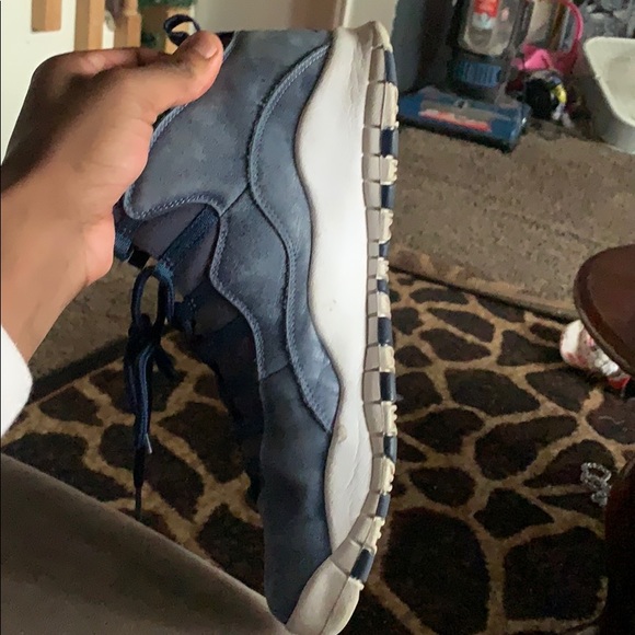 Shoes - Picture 2 of 3